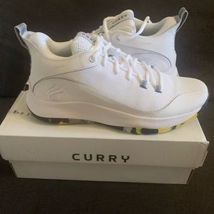 COPY - BRAND NEW! Mens size 10 Steph curry basketball shoes!